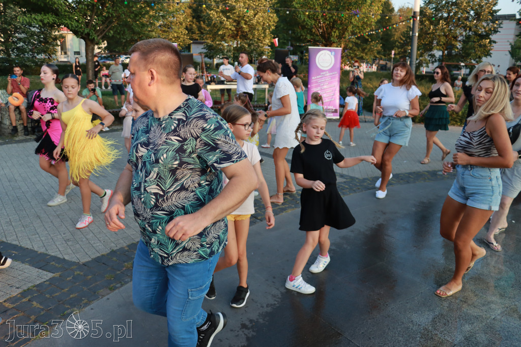 Fotorelacja: Miasto Zawiercie tańczy latino!