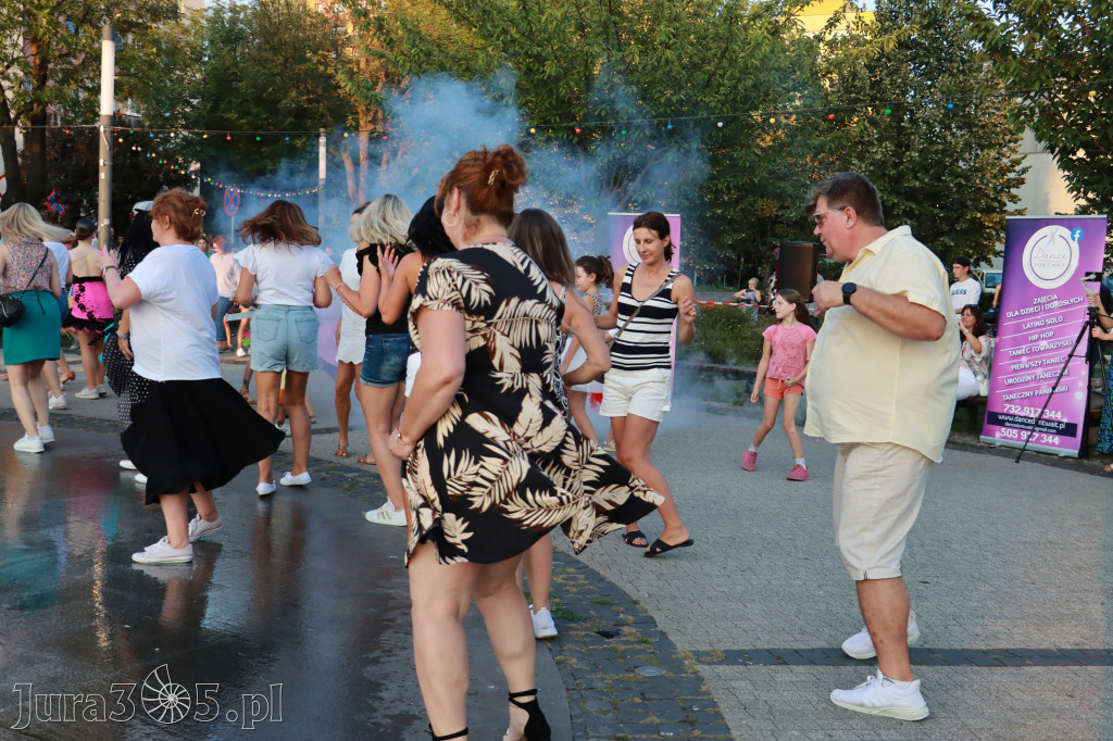 Fotorelacja: Miasto Zawiercie tańczy latino!