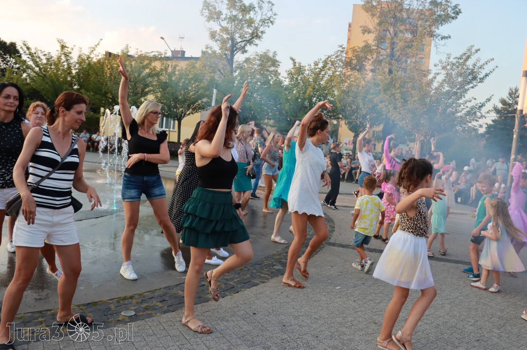 Fotorelacja: Miasto Zawiercie tańczy latino!