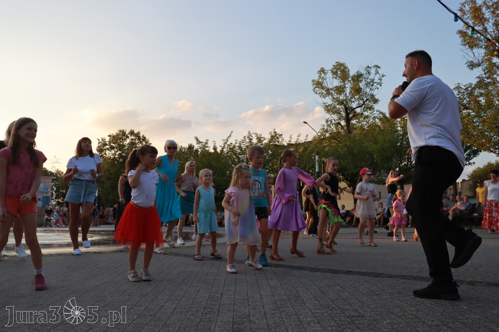 Fotorelacja: Miasto Zawiercie tańczy latino!