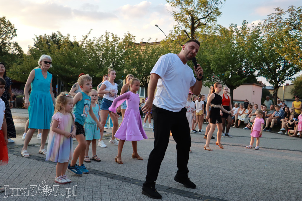 Fotorelacja: Miasto Zawiercie tańczy latino!