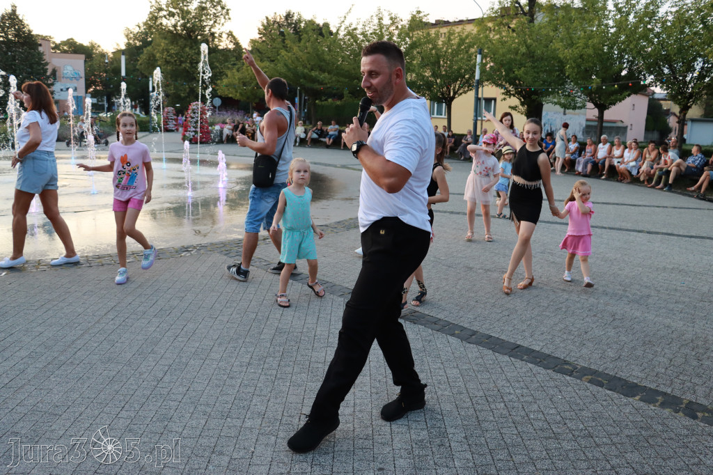 Fotorelacja: Miasto Zawiercie tańczy latino!