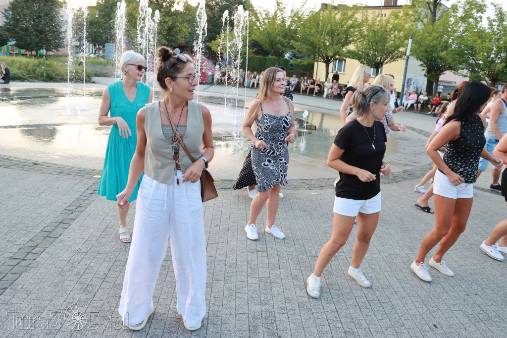 Fotorelacja: Miasto Zawiercie tańczy latino!
