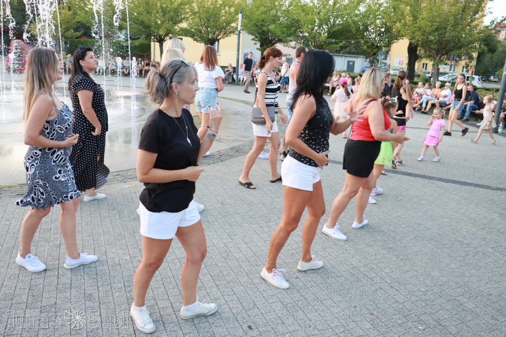 Fotorelacja: Miasto Zawiercie tańczy latino!