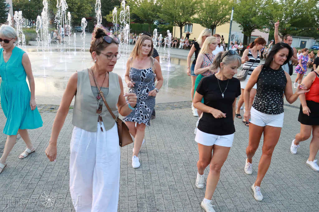 Fotorelacja: Miasto Zawiercie tańczy latino!