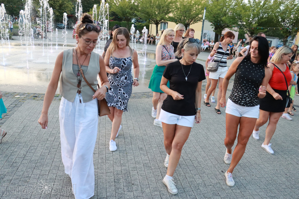 Fotorelacja: Miasto Zawiercie tańczy latino!