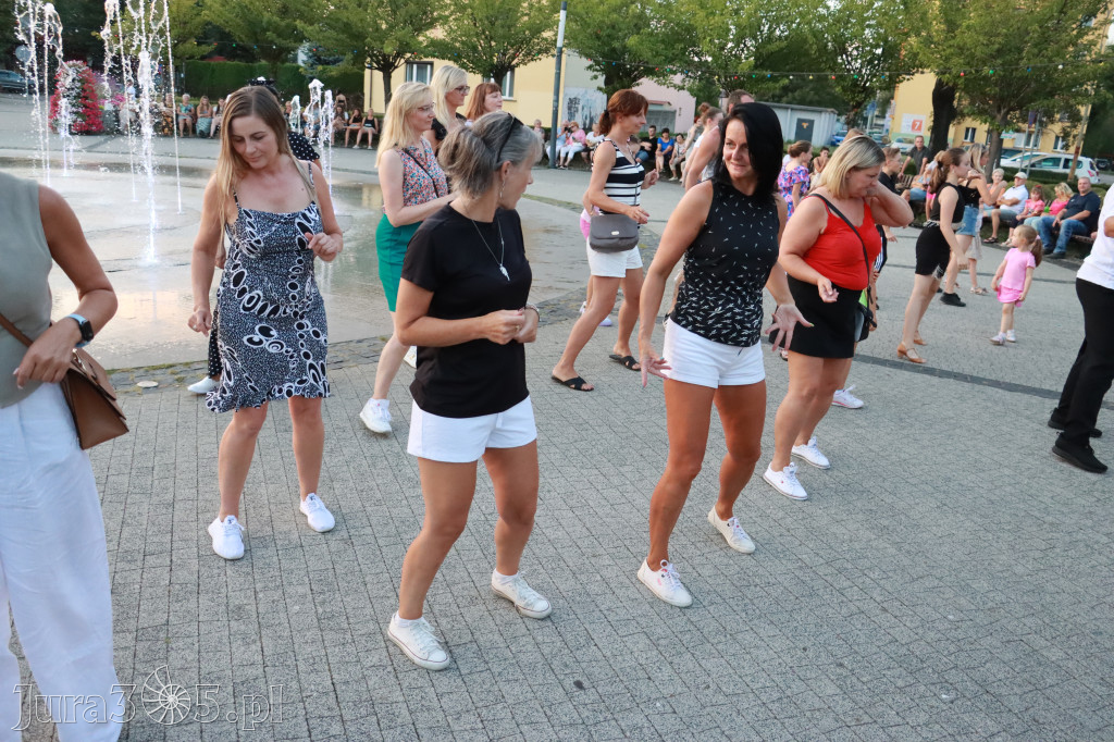 Fotorelacja: Miasto Zawiercie tańczy latino!