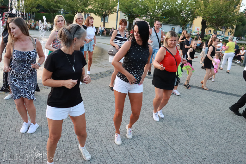 Fotorelacja: Miasto Zawiercie tańczy latino!