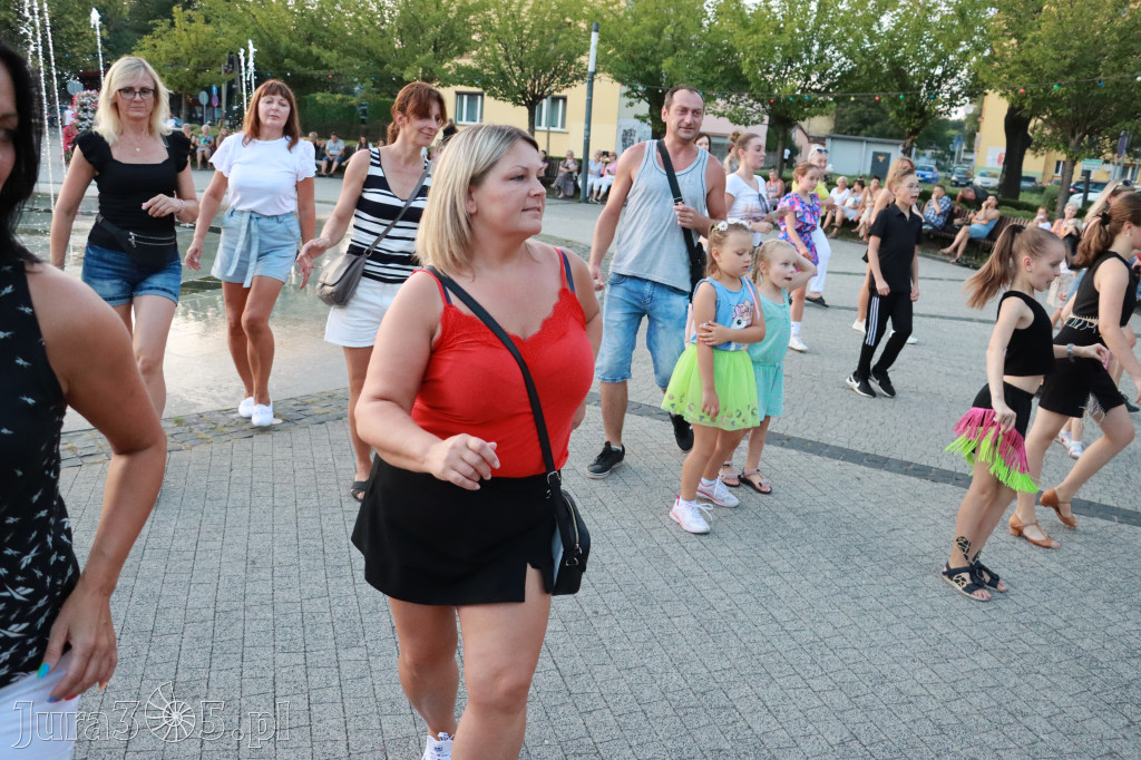 Fotorelacja: Miasto Zawiercie tańczy latino!