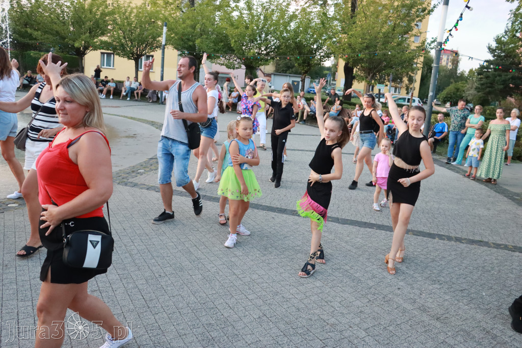 Fotorelacja: Miasto Zawiercie tańczy latino!