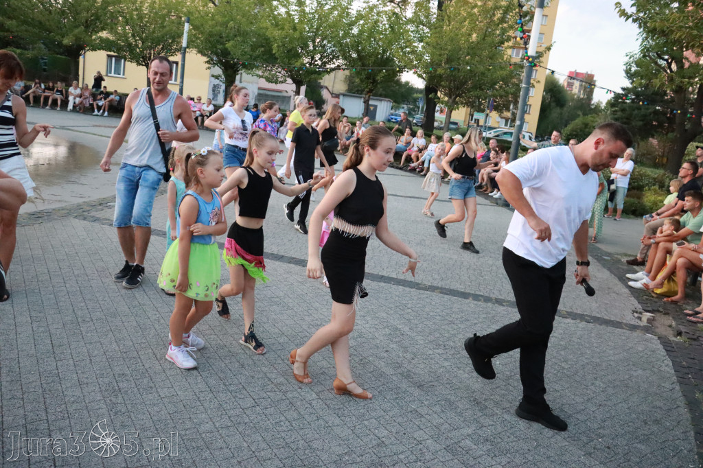 Fotorelacja: Miasto Zawiercie tańczy latino!