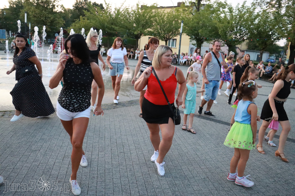 Fotorelacja: Miasto Zawiercie tańczy latino!
