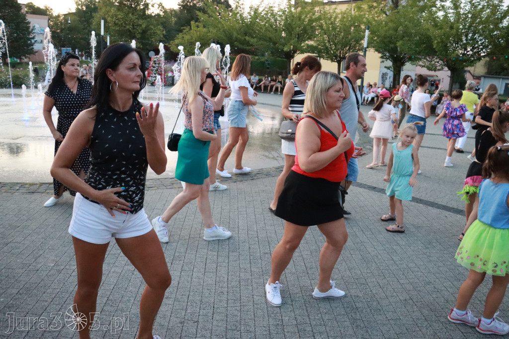 Fotorelacja: Miasto Zawiercie tańczy latino!