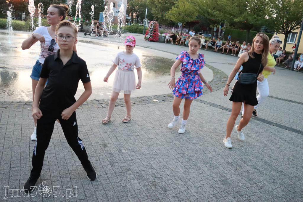 Fotorelacja: Miasto Zawiercie tańczy latino!