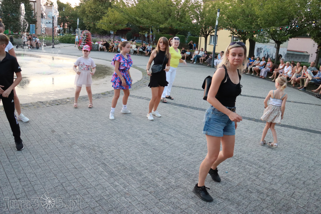 Fotorelacja: Miasto Zawiercie tańczy latino!