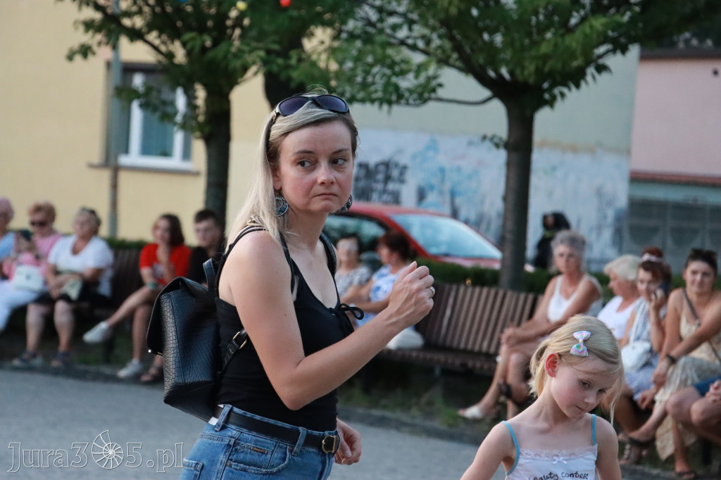 Fotorelacja: Miasto Zawiercie tańczy latino!