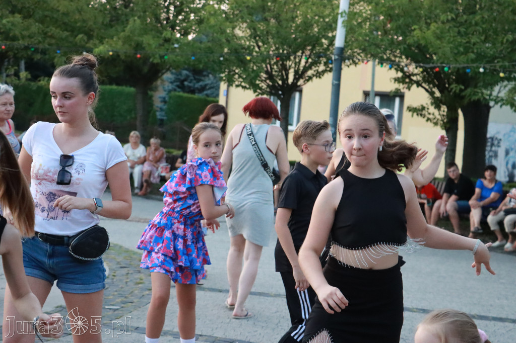 Fotorelacja: Miasto Zawiercie tańczy latino!
