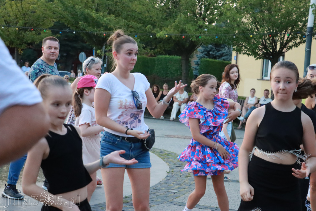 Fotorelacja: Miasto Zawiercie tańczy latino!