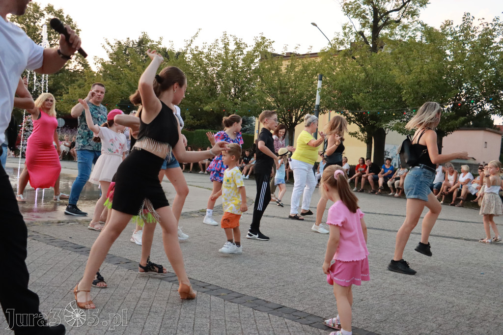 Fotorelacja: Miasto Zawiercie tańczy latino!