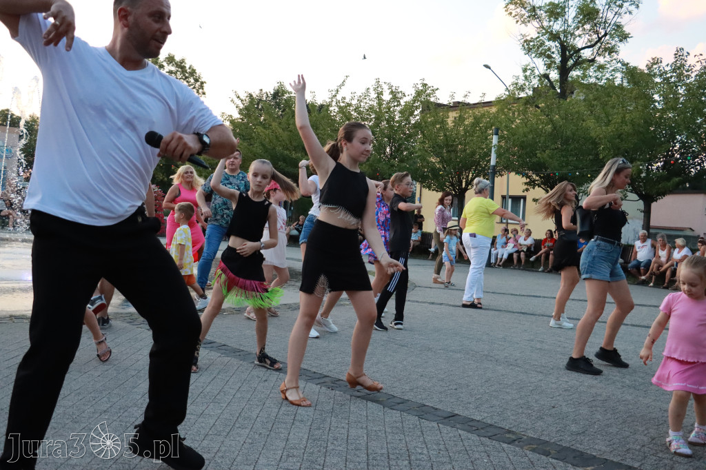 Fotorelacja: Miasto Zawiercie tańczy latino!