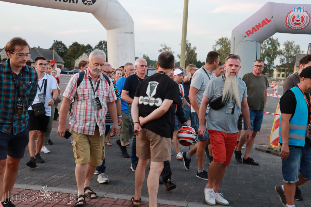 Fotorelacja: POJAZDÓW ZABYTKOWYCH w Żarkach