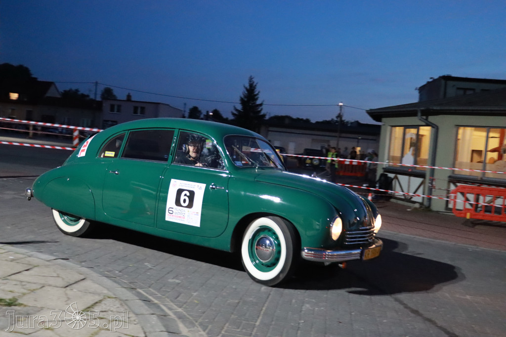 Fotorelacja: POJAZDÓW ZABYTKOWYCH w Żarkach