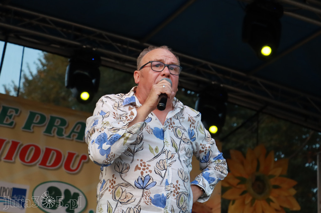 Fotorelacja: XIII Chorońska Prażuchy i X Święto Miodu.