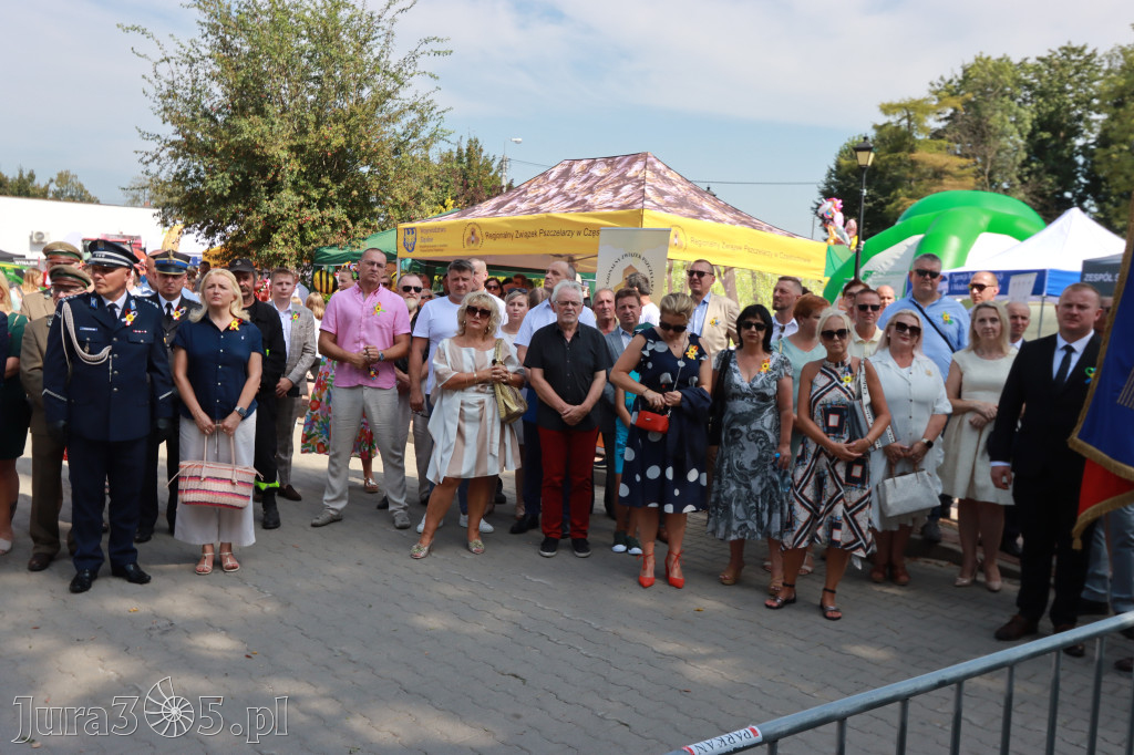 Fotorelacja I: XXV Powiatowe Dożynki w Irządzach