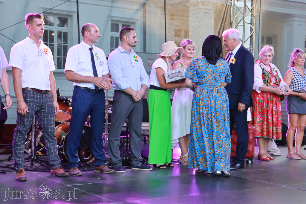 Fotorelacja II: XXV Powiatowe Dożynki w Irządzach