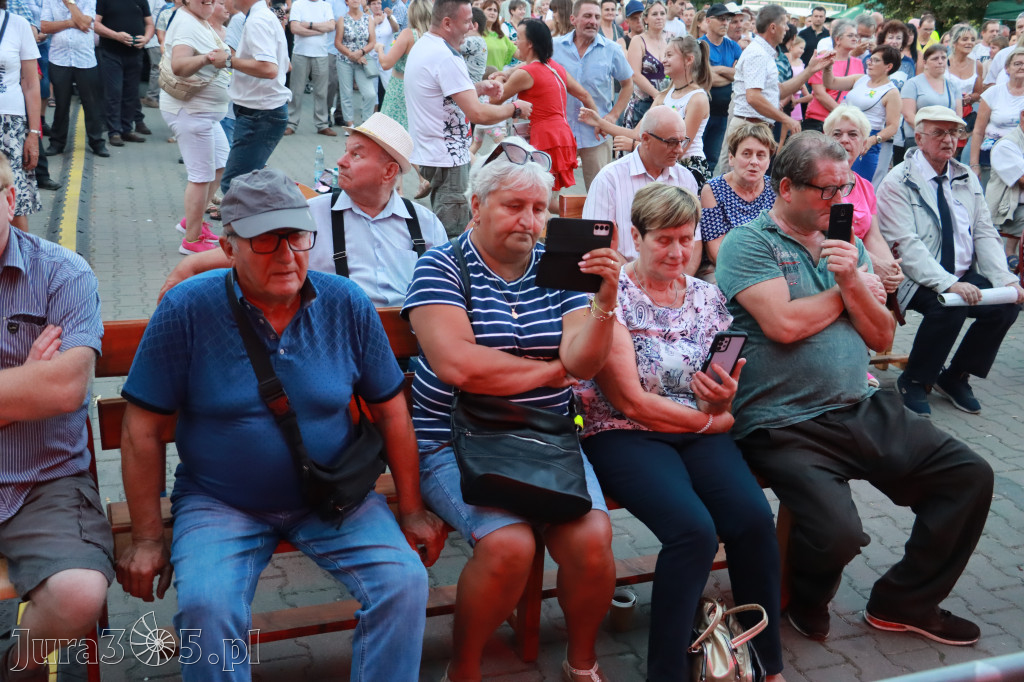 Fotorelacja II: XXV Powiatowe Dożynki w Irządzach