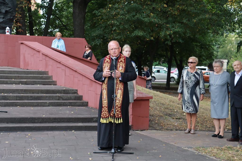 Fotorelacja: Zawiercie pamięta o ofiarach II wojny światowej
