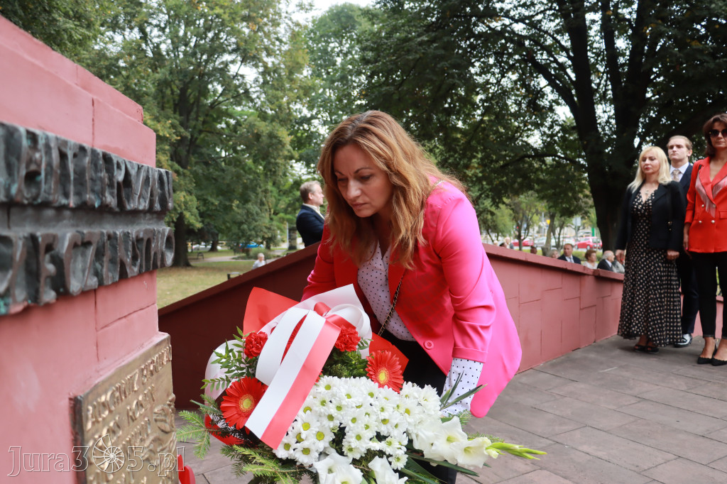 Fotorelacja: Zawiercie pamięta o ofiarach II wojny światowej