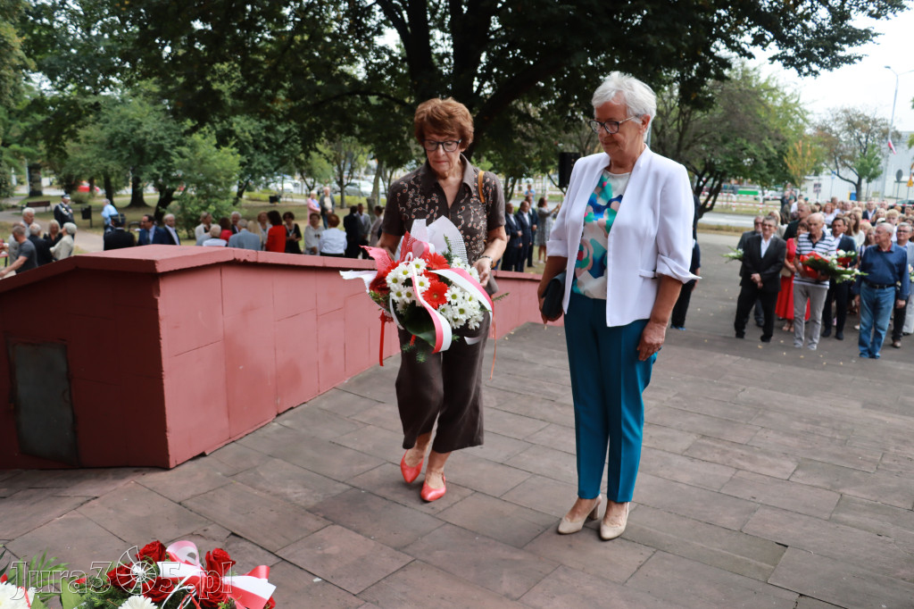 Fotorelacja: Zawiercie pamięta o ofiarach II wojny światowej