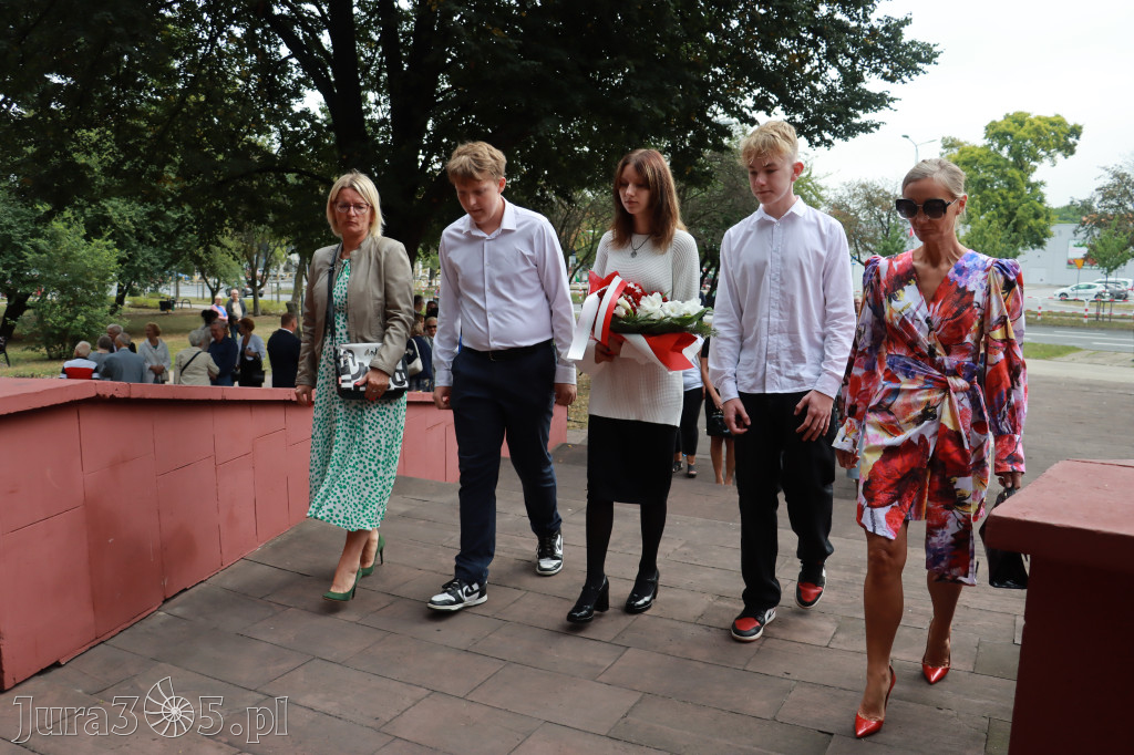 Fotorelacja: Zawiercie pamięta o ofiarach II wojny światowej