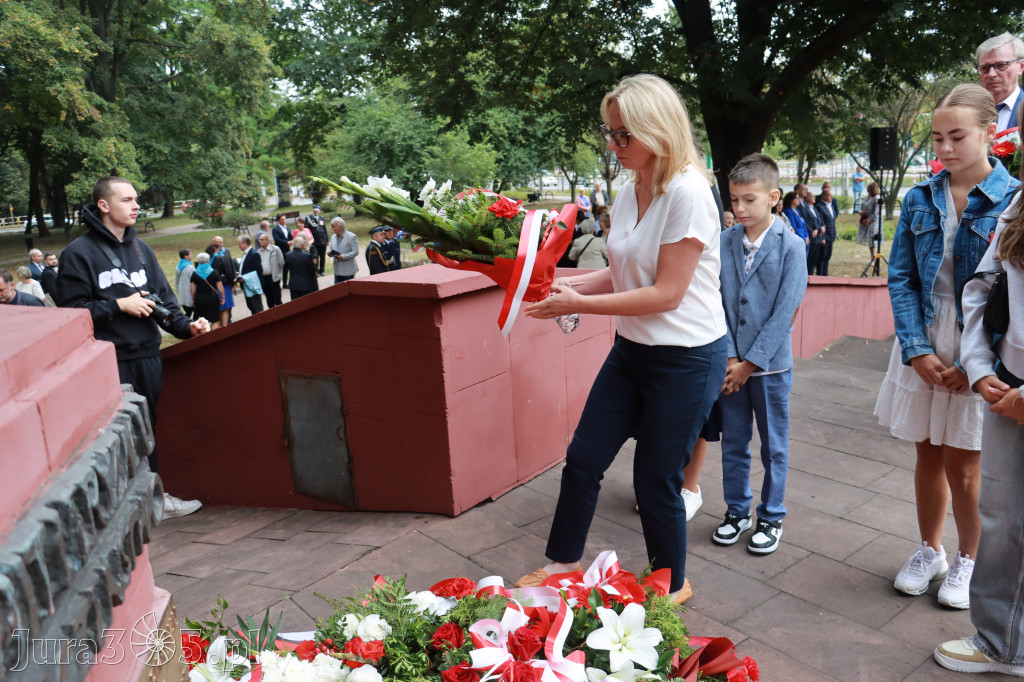 Fotorelacja: Zawiercie pamięta o ofiarach II wojny światowej