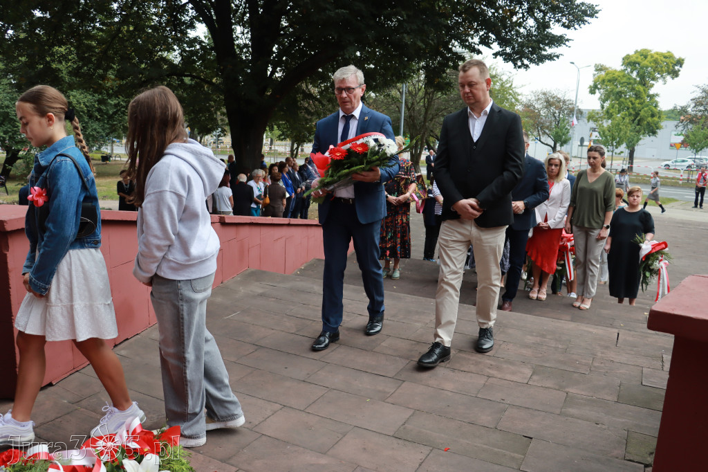 Fotorelacja: Zawiercie pamięta o ofiarach II wojny światowej