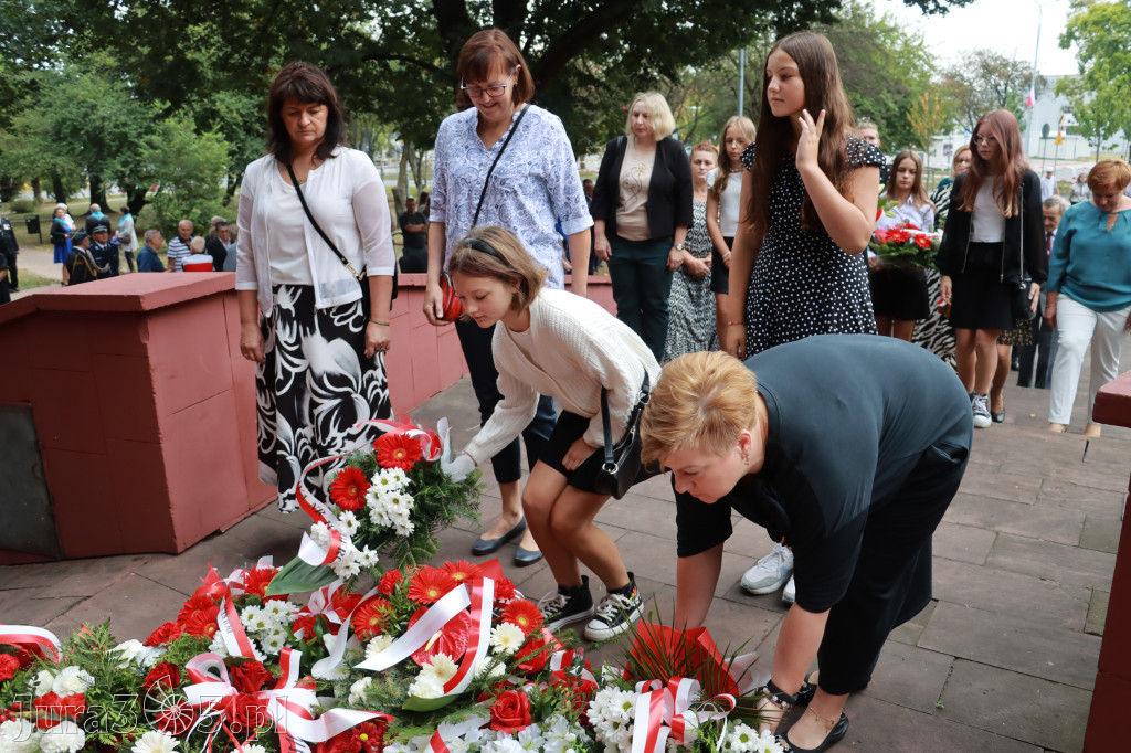 Fotorelacja: Zawiercie pamięta o ofiarach II wojny światowej