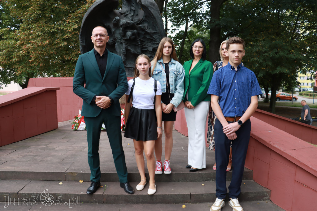 Fotorelacja: Zawiercie pamięta o ofiarach II wojny światowej