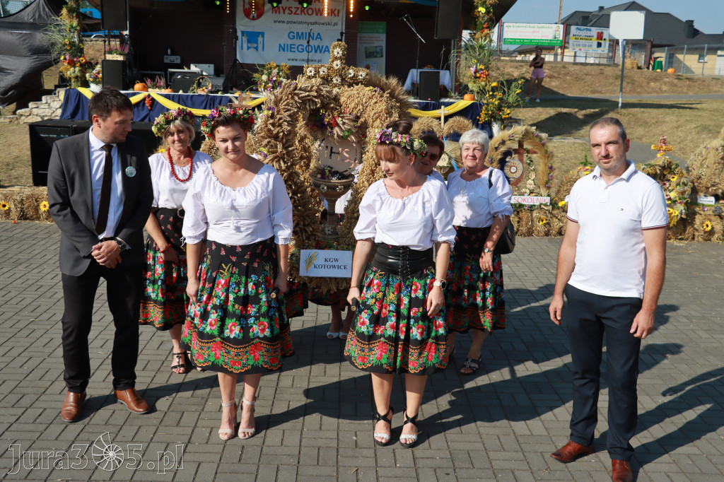 Fotorelacja Niegowa II: Dożynki Powiatowo Gminne
