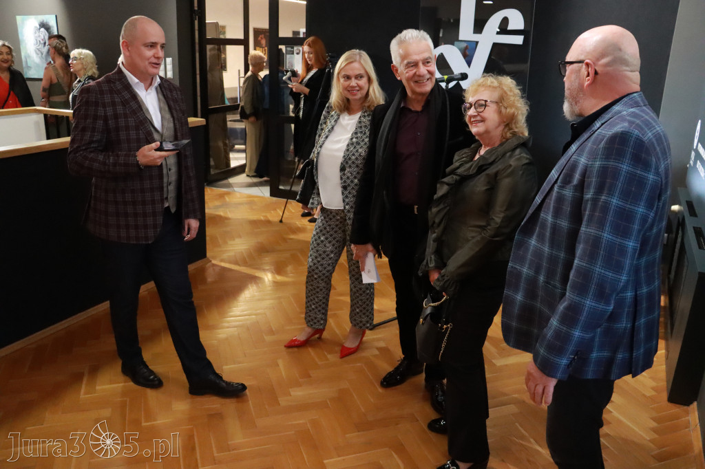 Fotorelacja: Wernisaż PIĘKNO I CIERPIENIE w MOK Zawiercie