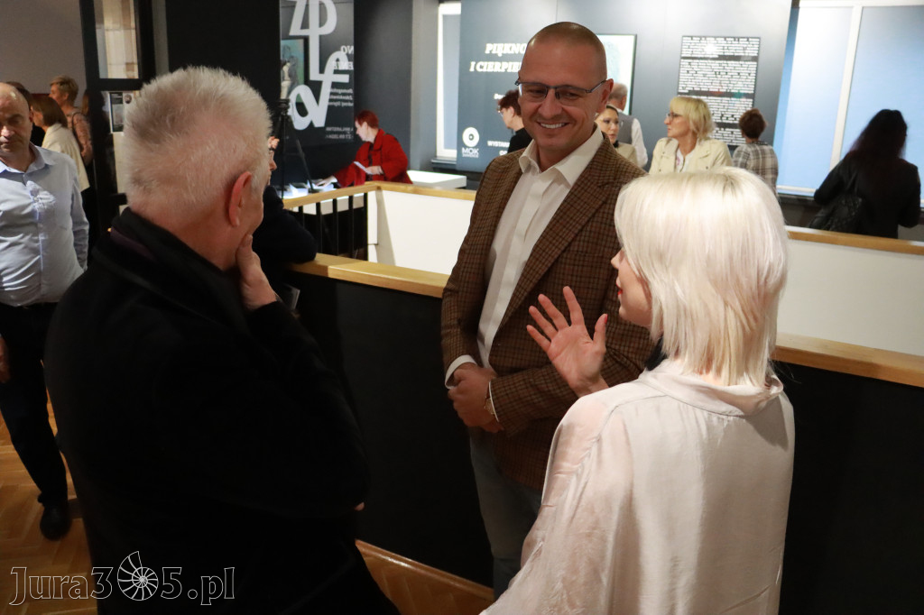 Fotorelacja: Wernisaż PIĘKNO I CIERPIENIE w MOK Zawiercie