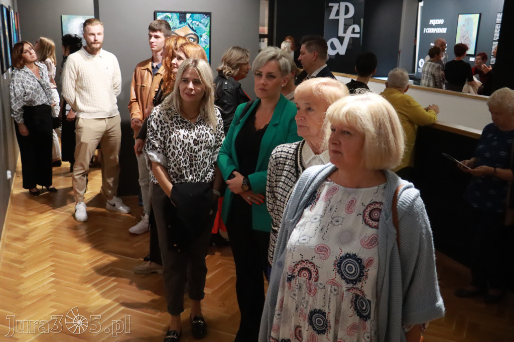 Fotorelacja: Wernisaż PIĘKNO I CIERPIENIE w MOK Zawiercie