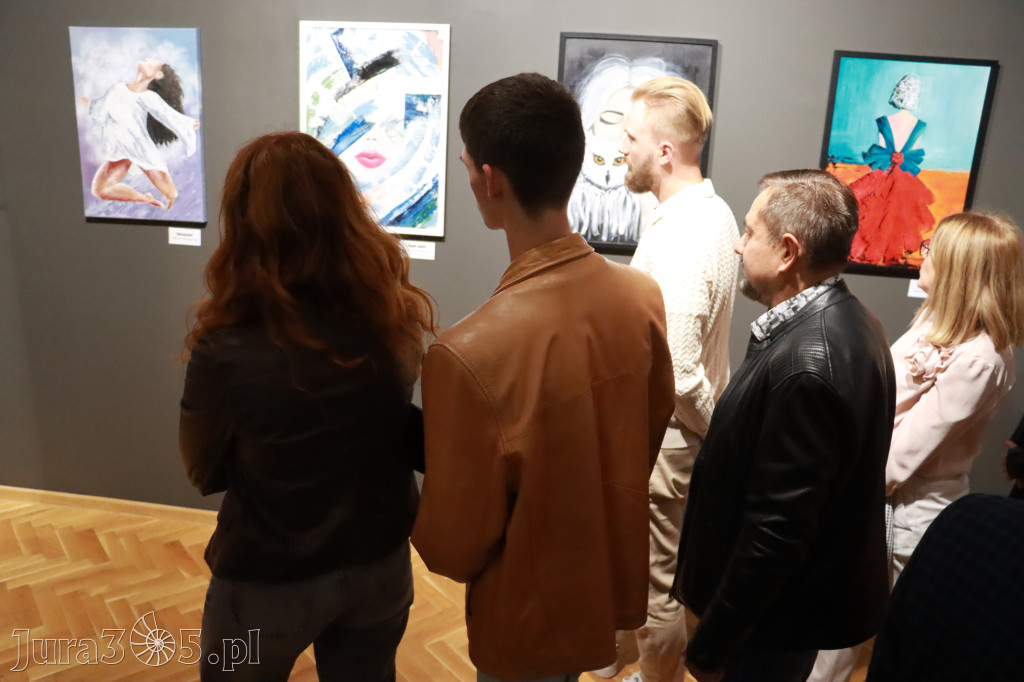 Fotorelacja: Wernisaż PIĘKNO I CIERPIENIE w MOK Zawiercie