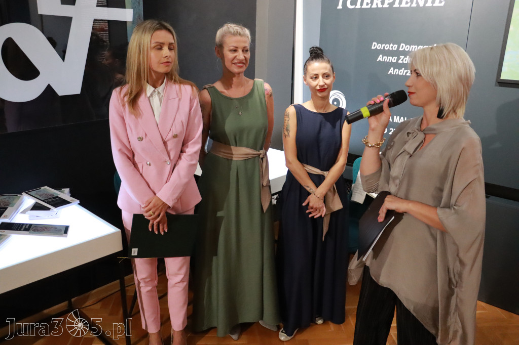 Fotorelacja: Wernisaż PIĘKNO I CIERPIENIE w MOK Zawiercie
