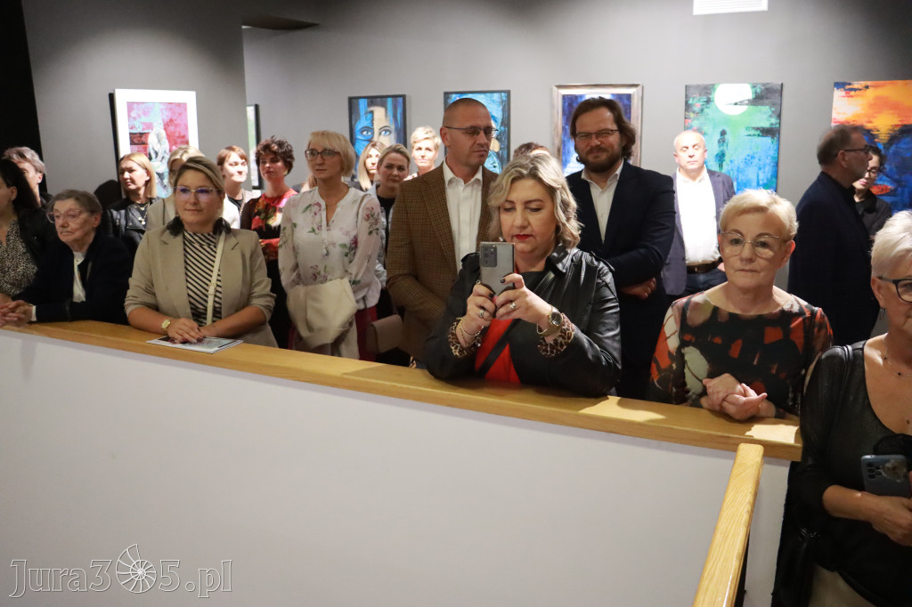 Fotorelacja: Wernisaż PIĘKNO I CIERPIENIE w MOK Zawiercie