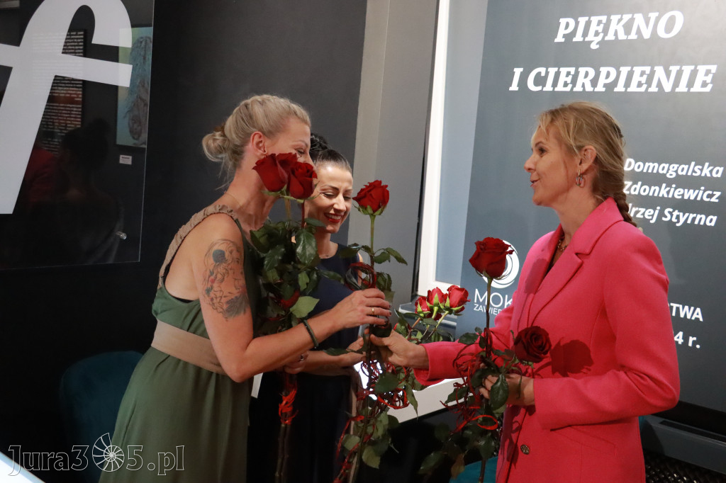 Fotorelacja: Wernisaż PIĘKNO I CIERPIENIE w MOK Zawiercie