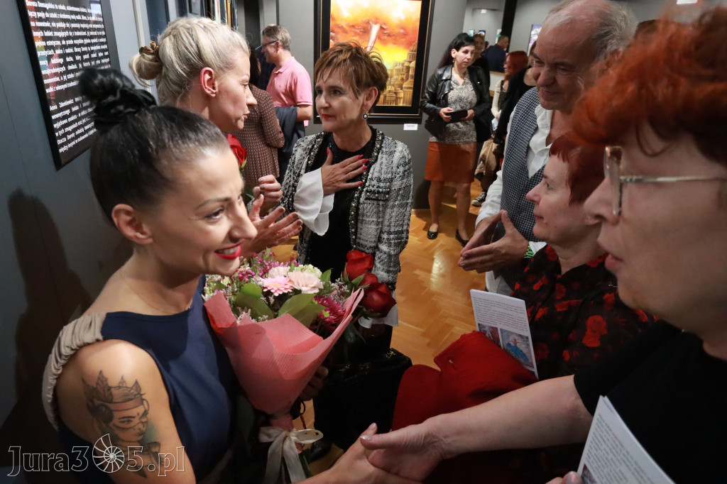 Fotorelacja: Wernisaż PIĘKNO I CIERPIENIE w MOK Zawiercie