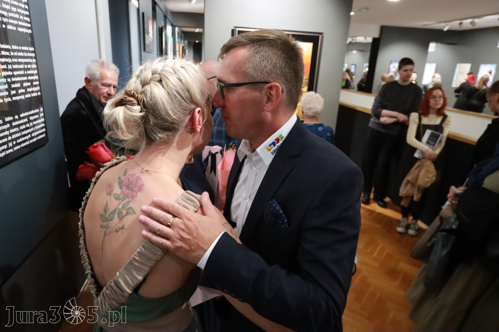 Fotorelacja: Wernisaż PIĘKNO I CIERPIENIE w MOK Zawiercie