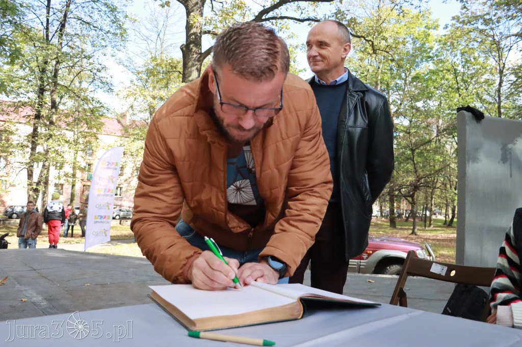 Fotorelacja: Parada Psów w Zawierciu.