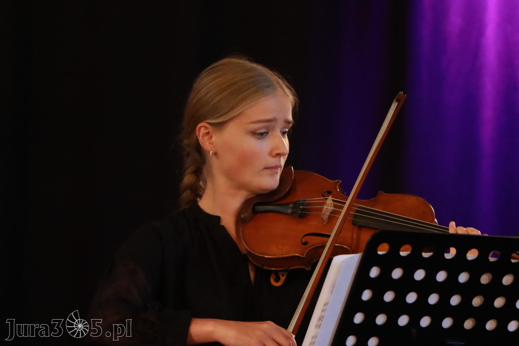 Fotorelacja: Koncert Impresje Jesienne w Filharmonii Jurajskiej